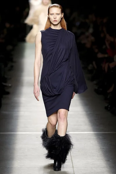 Look 28